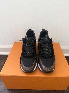 Louis Vuitton Black & Brown Monogram Men’s Sneakers